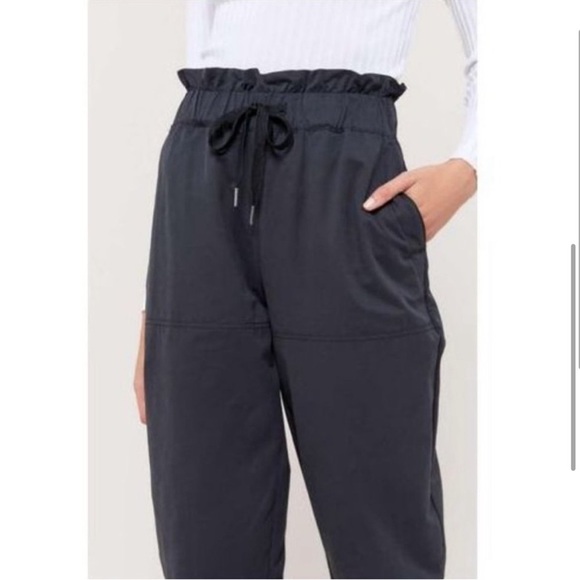 Urban Outfitters Evon High Waisted Paperbag Jogger Drawstring Pants - Picture 4 of 13